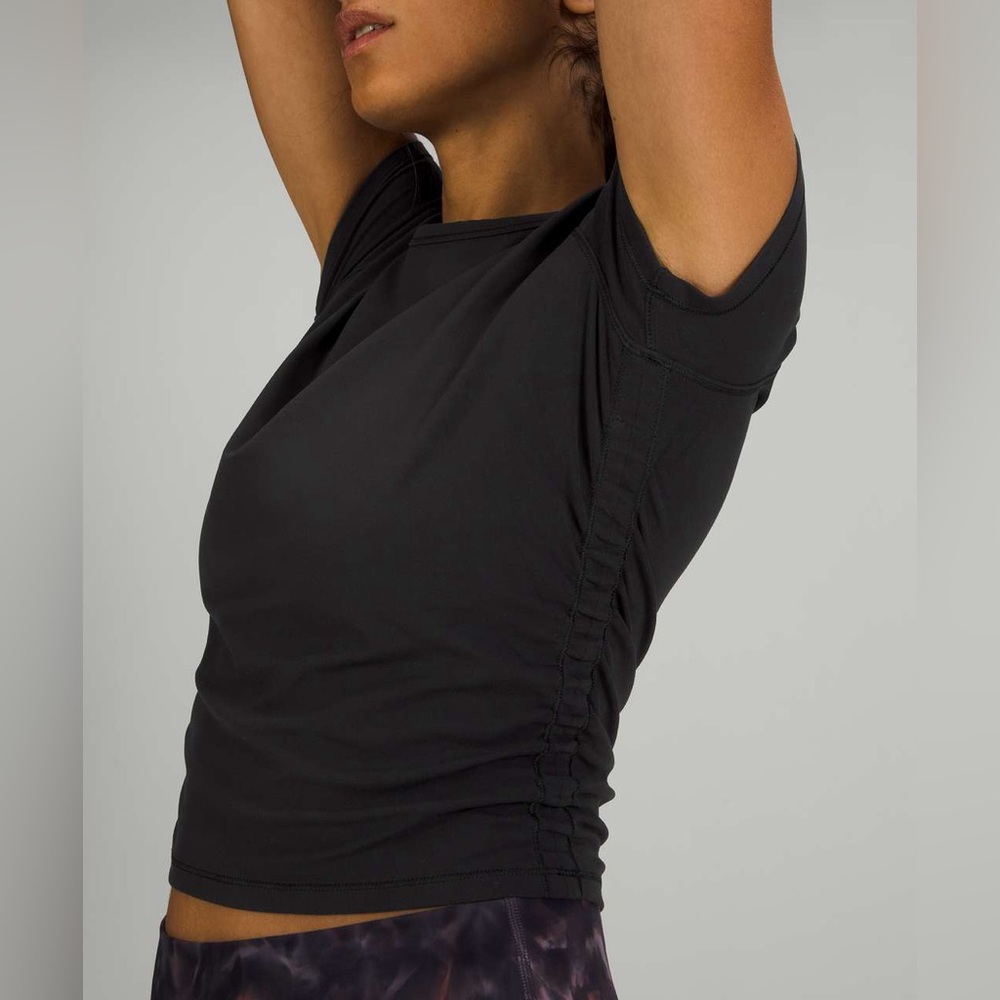 Lululemon - all it takes short sleeve shirt Nulu, size 10, black - Picture 3 of 7